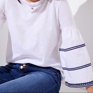 Zig-zagged bell sleeved white summery  tee